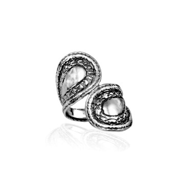 Rings: R02359